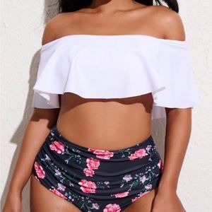 NEW. plus bikini swim bathing top. White shoulder. Plus 4XL